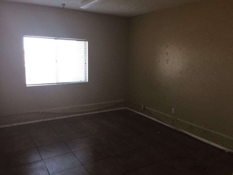 More Photos Of 9635 W Peoria Ave, Peoria Unknown For Lease