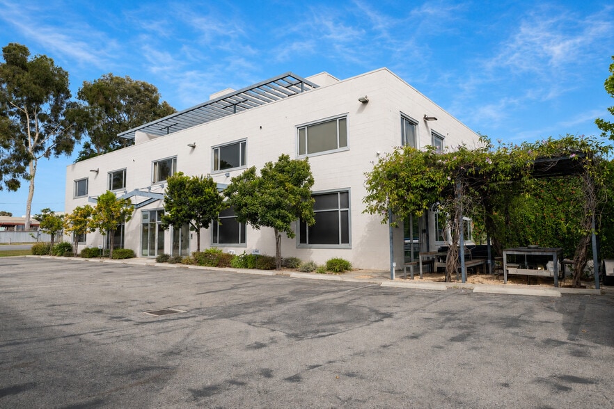Primary Photo Of 1538 20th St, Santa Monica Loft Creative Space For Lease