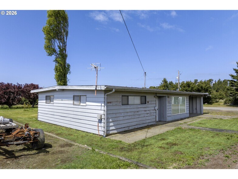 More Photos Of 5071 US 101, Florence Industrial For Sale