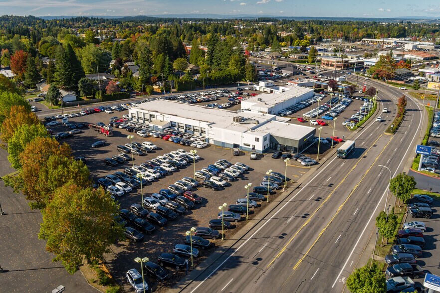 More Photos Of 1940 E Powell Blvd, Gresham Auto Dealership For Sale