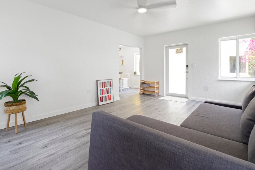 More Photos Of 401-403 NE 14th Ave, Fort Lauderdale Apartments For Sale