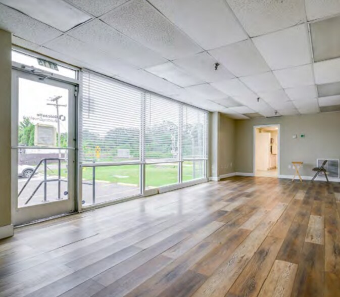 More Photos Of 5115 Hartford St, Tampa Manufacturing For Lease