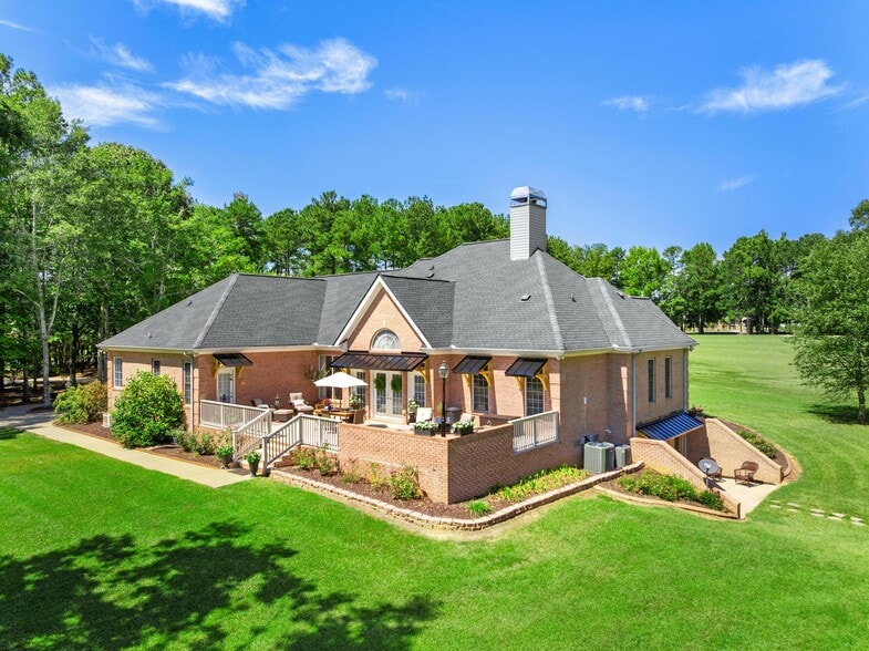 More Photos Of 700 Blacks Creek Church Rd, Commerce Lodge Meeting Hall For Sale