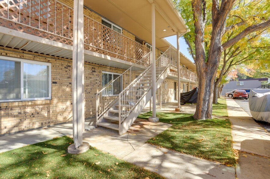 More Photos Of 10705 W 7th Ave, Lakewood Apartments For Sale