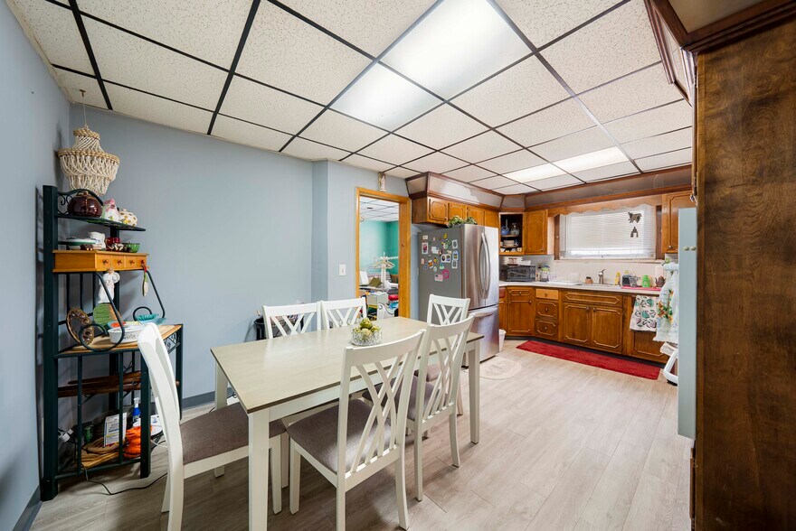 More Photos Of 46 Marion St, Port Reading Restaurant For Sale