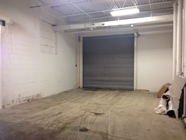 More Photos Of 105 Koomler Dr, La Porte Manufacturing For Lease