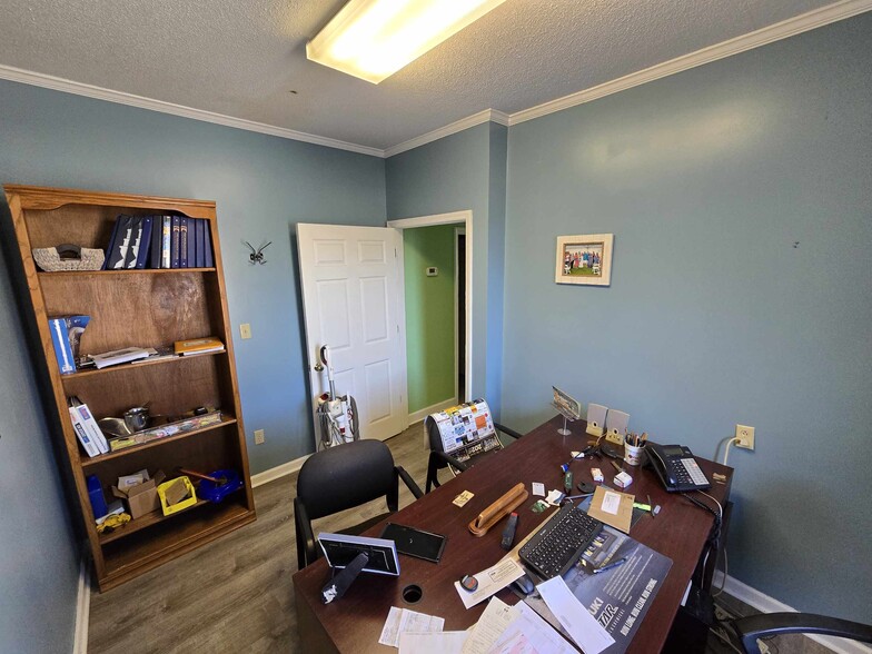 More Photos Of 213 W US 70 Hwy, Havelock Freestanding For Sale