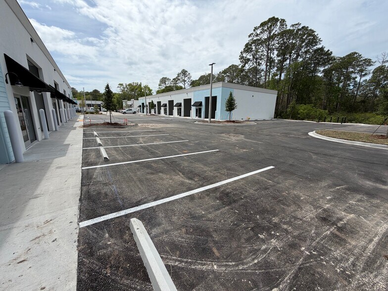 More Photos Of 5600 US Highway 1 N, Saint Augustine Showroom For Lease