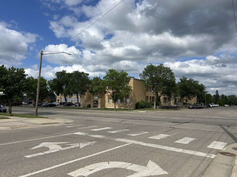 More Photos Of 117 3rd St E, Park Rapids Apartments For Sale