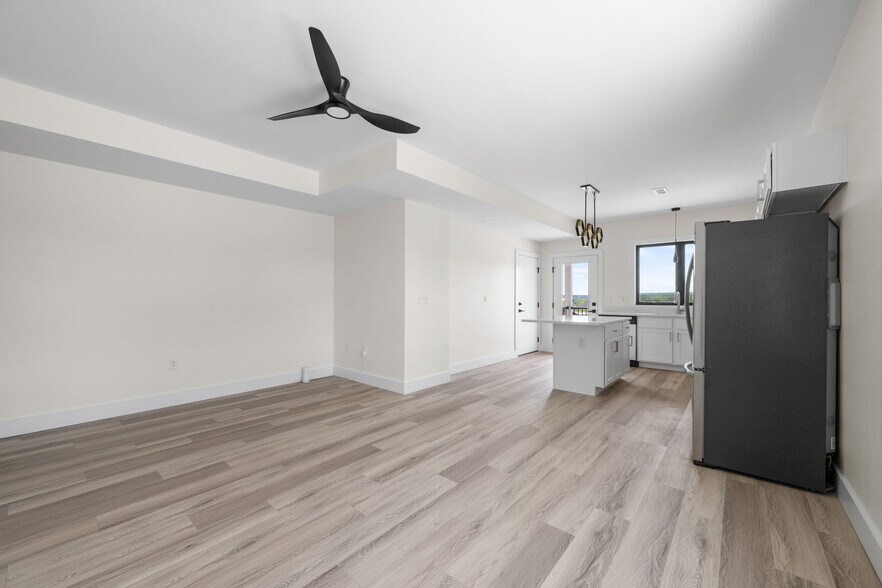 More Photos Of 1295 W Holmden Ave, Cleveland Apartments For Sale