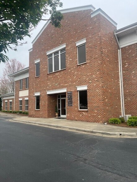 More Photos Of 2435 Plantation Center Dr, Matthews Medical For Sale