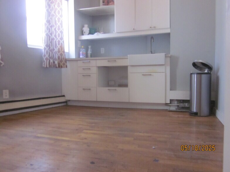 Primary Photo Of 102 S 6th St, Brooklyn Office For Lease