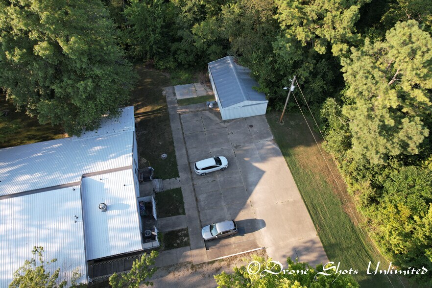 More Photos Of 402 Mae Orr St, Enfield Hotel For Sale