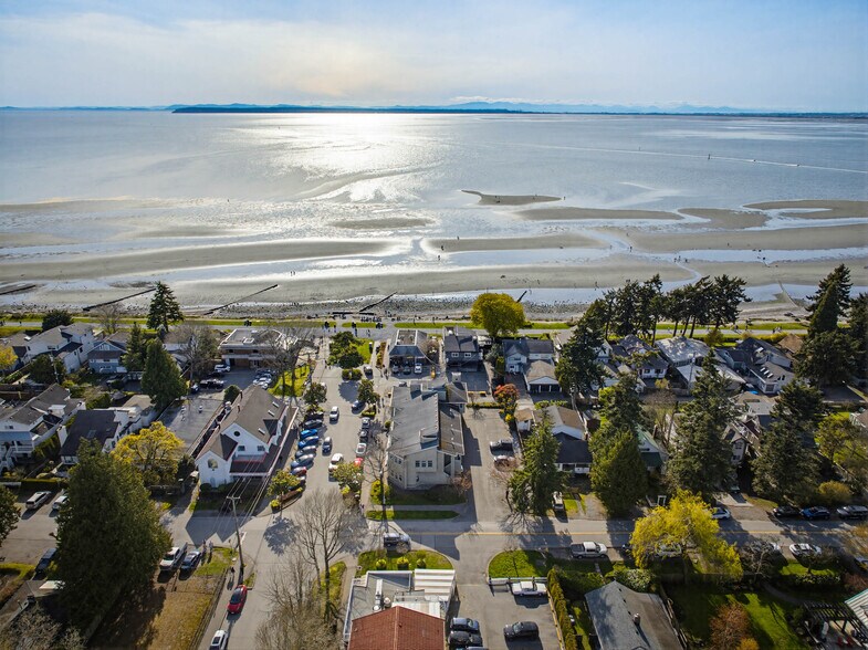 More Photos Of 12185 Beecher St, Surrey Storefront For Sale