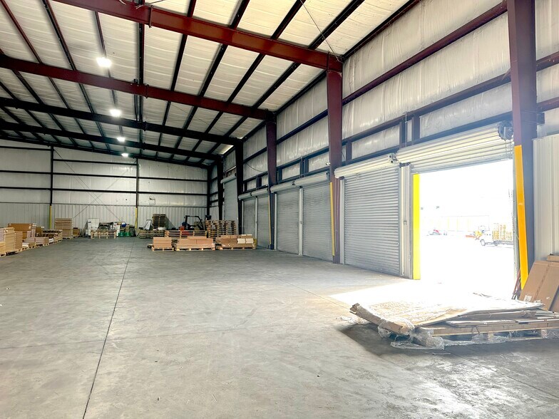 More Photos Of 5250 Old Louisville Rd, Pooler Warehouse For Lease