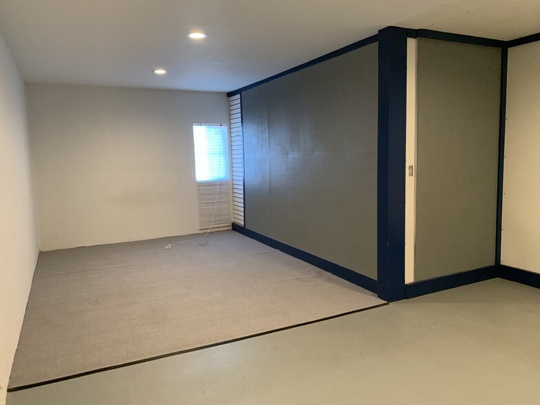 More Photos Of 870 Innes Ave, San Francisco Warehouse For Sale