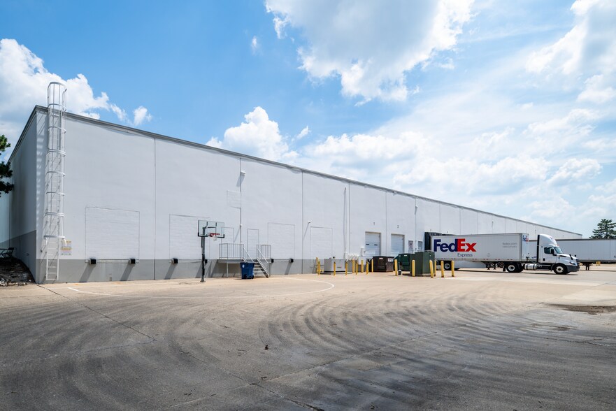 More Photos Of 7107 Industrial Rd, Florence Unknown For Lease