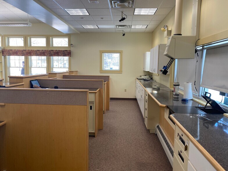 More Photos Of 787 Main St, Monmouth General Retail For Lease