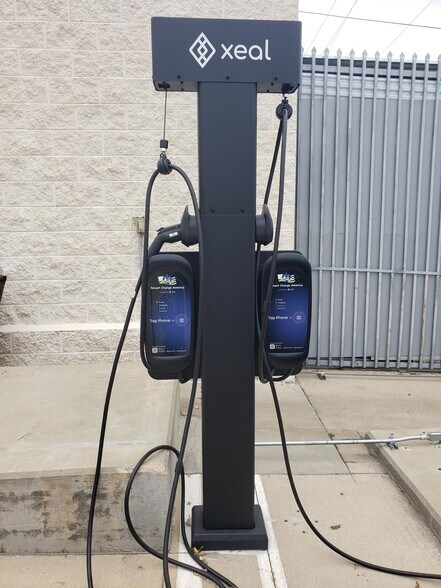 More Photos Of 20600 Plummer St, Chatsworth Manufacturing For Lease