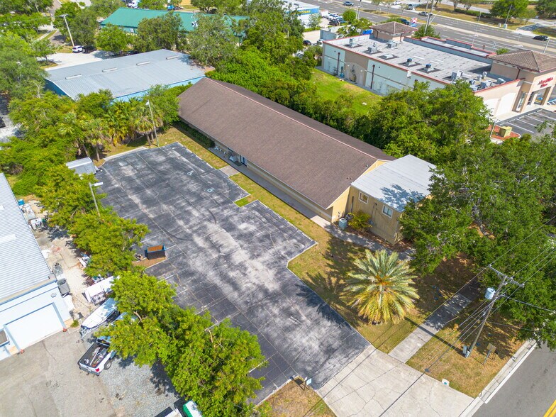 More Photos Of 110 Pine Ave, Oldsmar General Retail For Sale