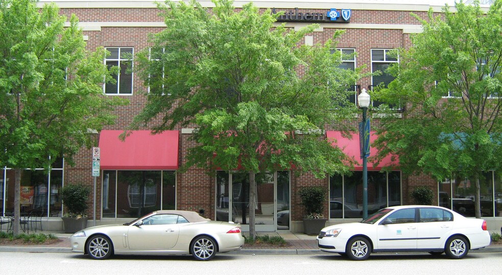More Photos Of 11850 Merchants Walk, Newport News Storefront Retail Office For Lease