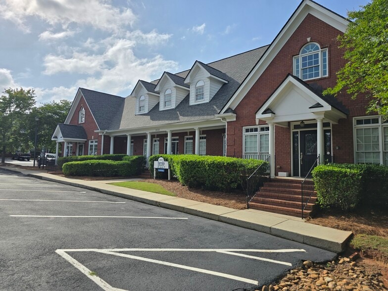 More Photos Of 1610 Mars Hill Rd, Watkinsville Medical For Lease
