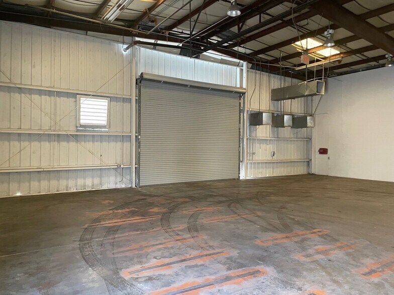 More Photos Of 6438 N 126th Ave, Largo Manufacturing For Lease