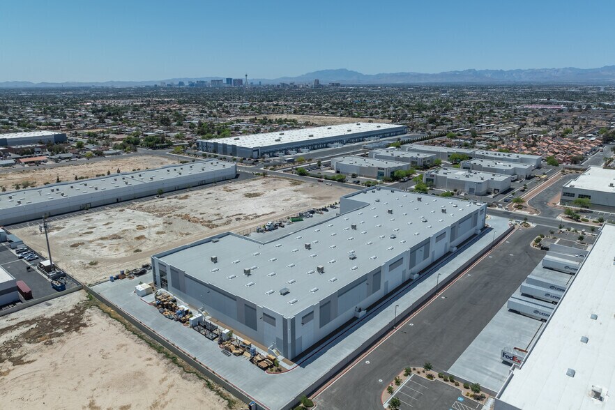 More Photos Of 2970 Lincoln Rd, Las Vegas Manufacturing For Lease