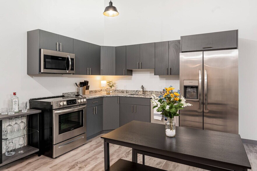 More Photos Of 300 Penn St, Pennsburg Apartments For Sale