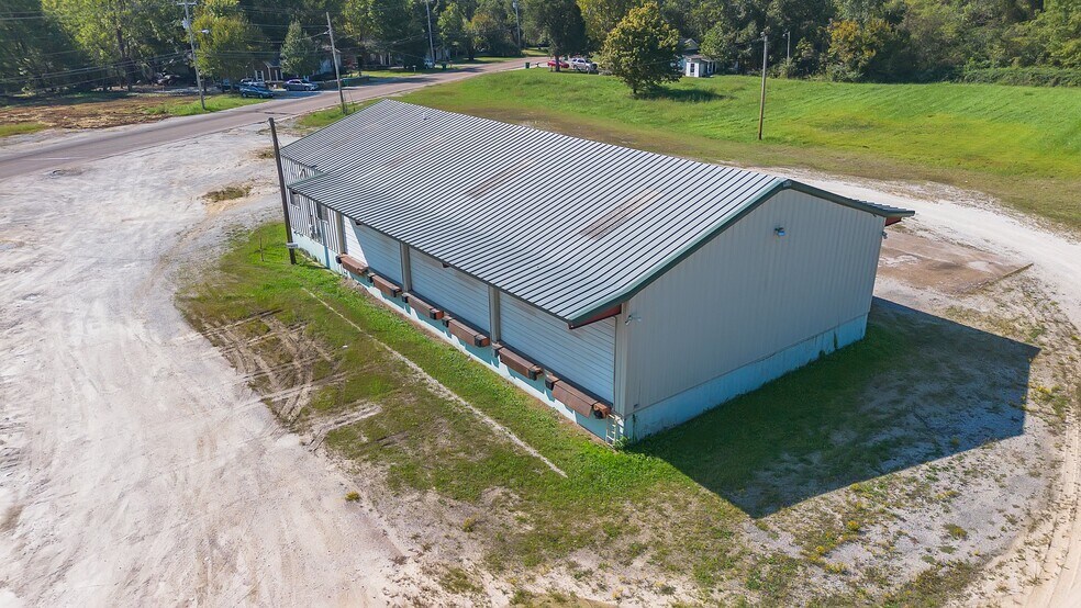 More Photos Of 823 Whitehall St, Jackson Warehouse For Sale