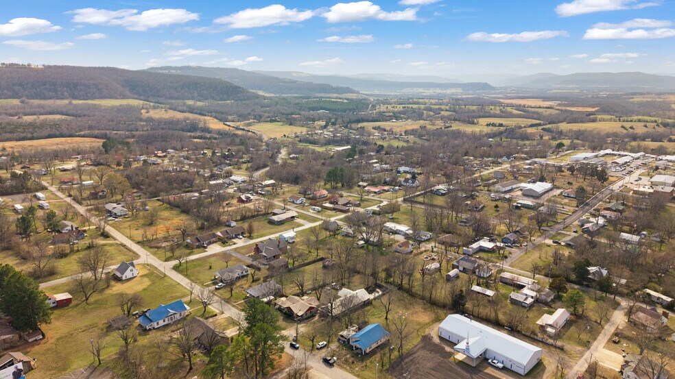 More Photos Of 300 Range St, Marshall Multifamily For Sale