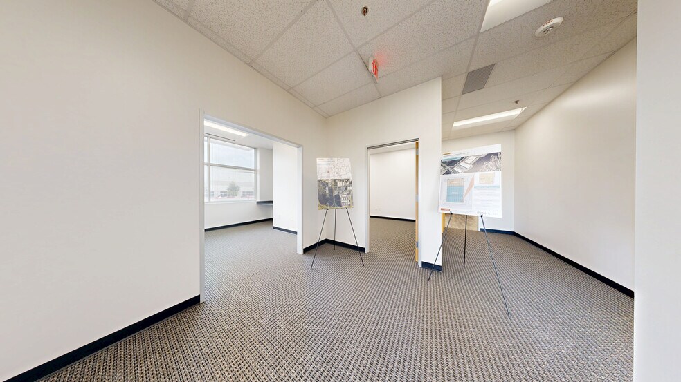 More Photos Of 3801 S 20th Ave, Dfw Airport Unknown For Lease