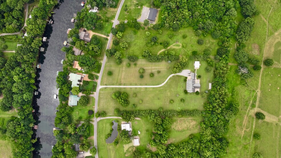 More Photos Of 3144 Riverbend Rd, Heber Springs Hotel For Sale
