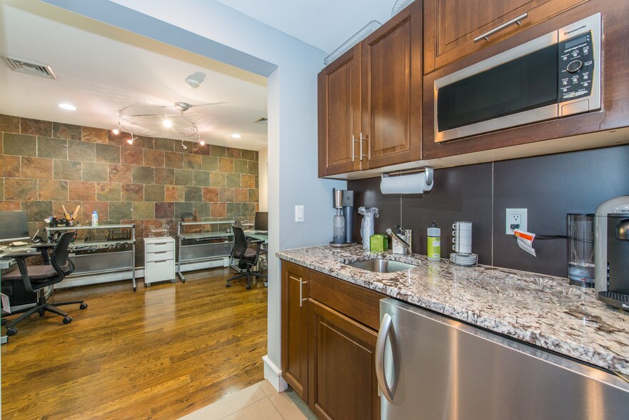 More Photos Of 117 Washington St, Hoboken Storefront Retail Office For Sale