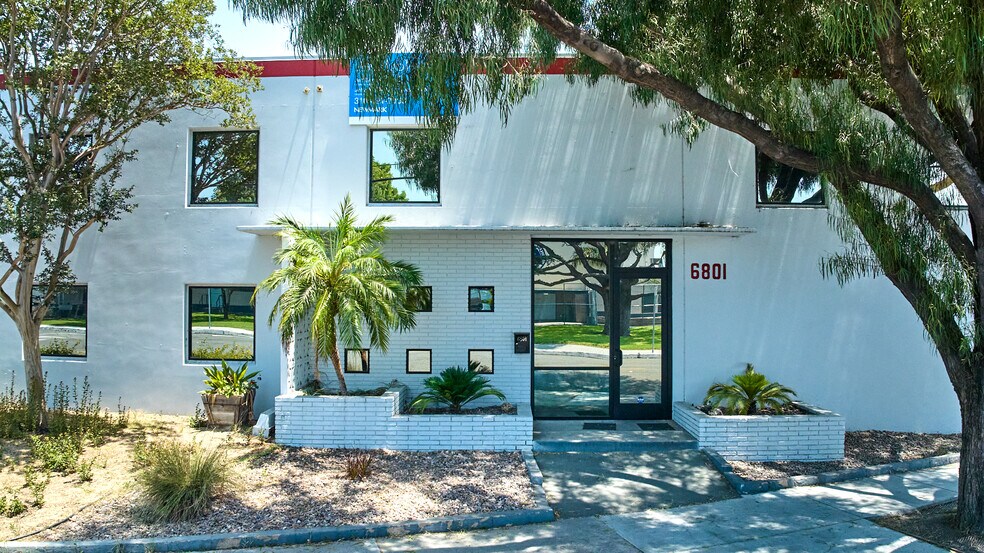 More Photos Of 6801 Suva St, Bell Gardens Distribution For Sale