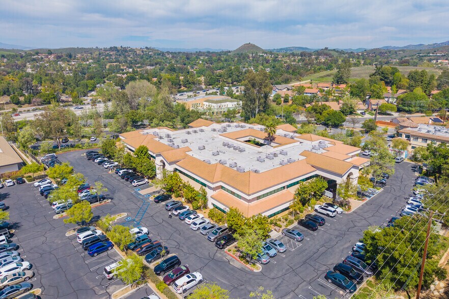 More Photos Of 1000 Newbury Rd, Thousand Oaks Medical For Sale