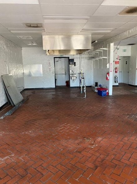 More Photos Of 6813-6823 State Road 54, New Port Richey Restaurant For Lease