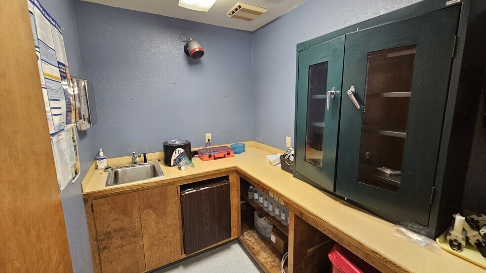 More Photos Of 301 SW Belair Dr, Clatskanie Medical For Sale