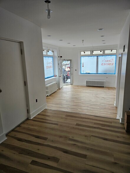 More Photos Of 6639 Crowson St, Philadelphia Office For Lease
