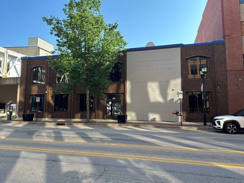 More Photos Of 320 3rd St SE, Cedar Rapids Office For Lease
