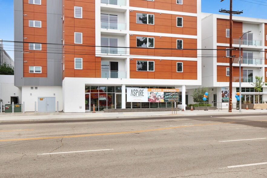 More Photos Of 18401 Nordhoff St, Northridge Apartments For Lease