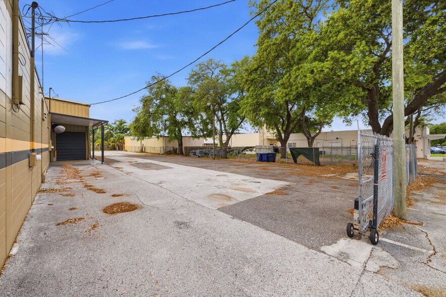 More Photos Of 3642 W Cypress St, Tampa Light Manufacturing For Sale