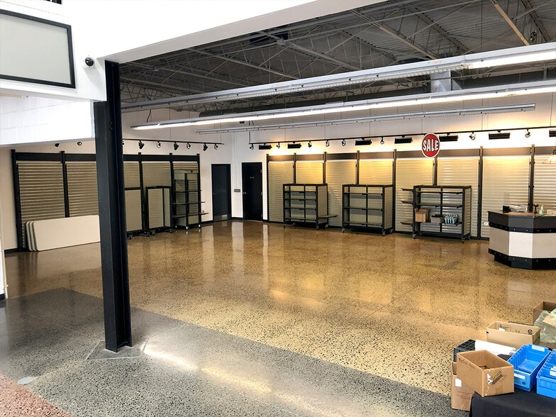 More Photos Of 3091 Lebanon Rd, Manheim Freestanding For Lease