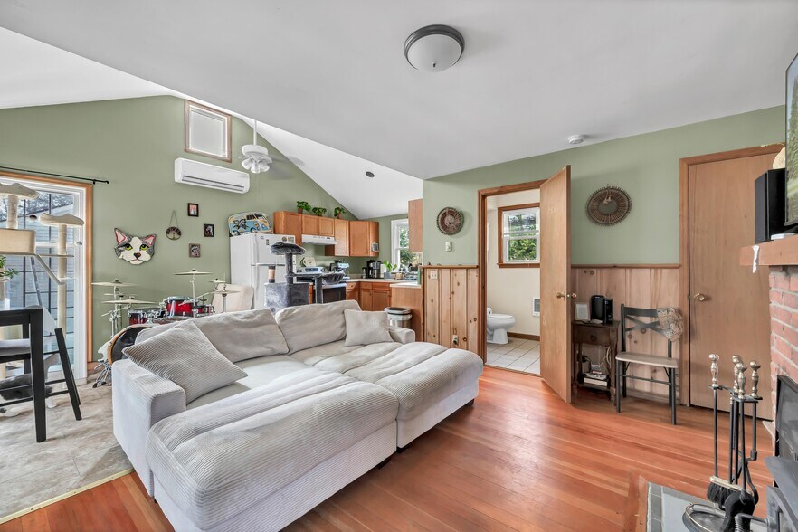 More Photos Of , Brookfield Unknown For Sale