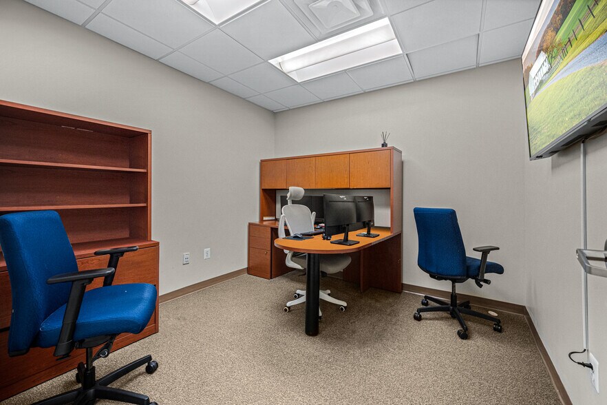 More Photos Of 320 Main St, Laurel Coworking Space