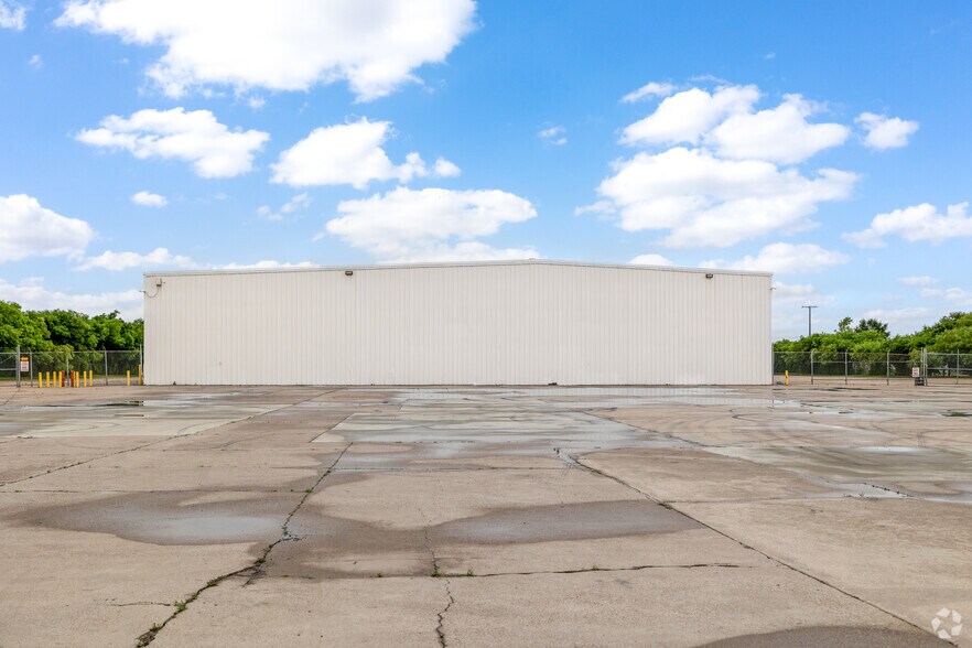 More Photos Of 350 Garden Acres Dr, Fort Worth Refrigeration Cold Storage For Lease