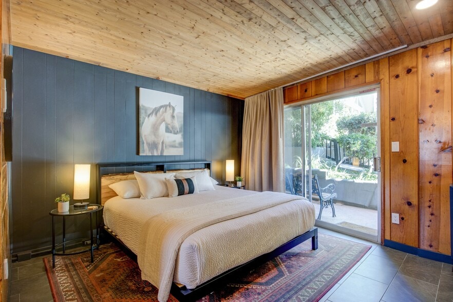 More Photos Of 13383 Sierra Way, Kernville Hotel For Sale