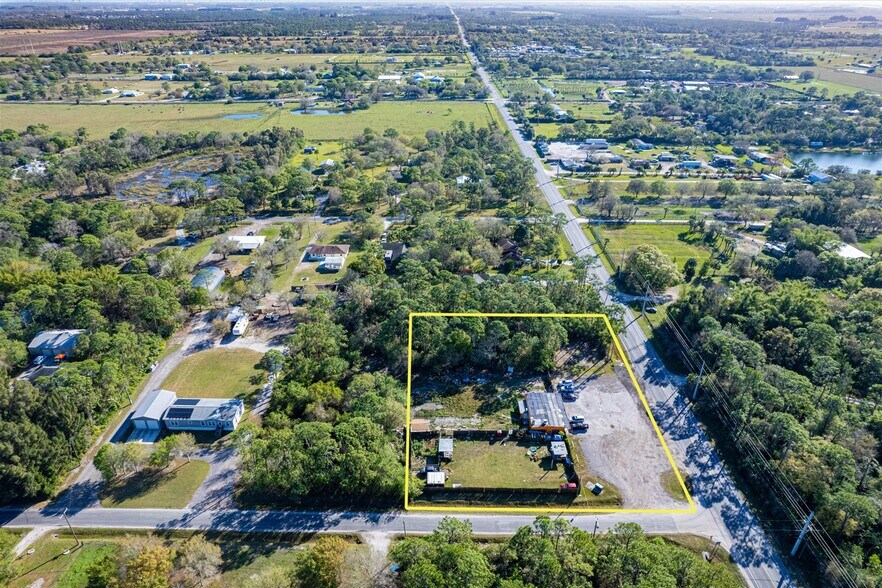 More Photos Of 13490 Orange Ave, Fort Pierce Bar For Lease