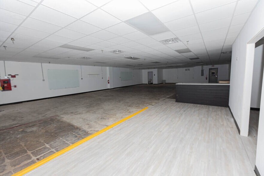 More Photos Of 1800 Dabney Dr, Pasadena Office Residential For Lease
