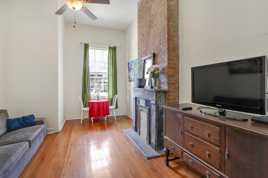 More Photos Of 1572 Magazine St, New Orleans Specialty For Sale